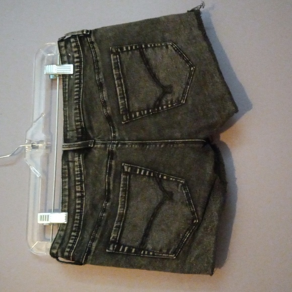 Bullhead Roll-Up Short (Junior) - Picture 2 of 4